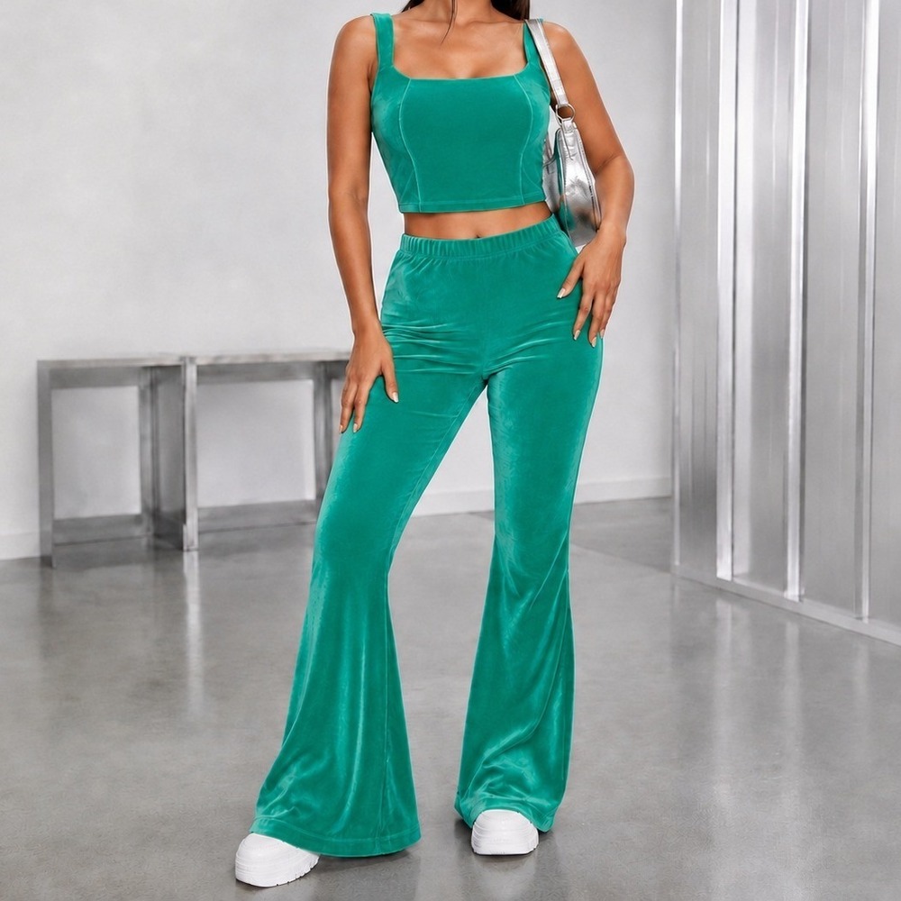 Fashion Nova Emerald Green Velour 2 Piece Set Corset Top Flare Pants Large NWT